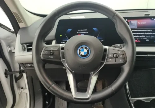BMW_iX1_xDrive30_interier