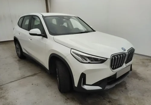 BMW_iX1_xDrive30_predek
