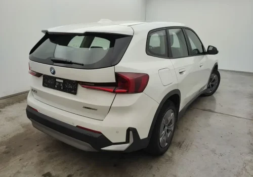 BMW_iX1_xDrive30_zaxdek