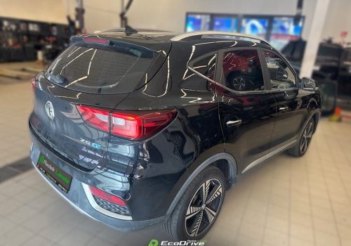 MG_ZS_EV_FWD_cerna_zadek2
