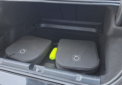 Mercedes-Benz-EQE-cerny-vybava2