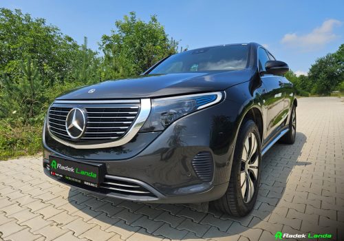Mercedes-Benz_EQC_400_cerna_predek