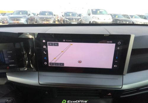 Opel_Frontera_Electric_44_kWh_LFP_modra_navi