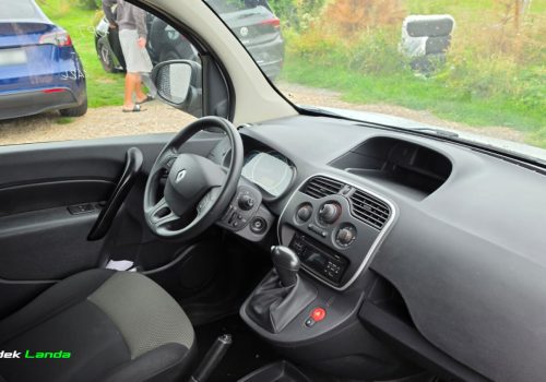 Renault_Kangoo_Van_Z-E-33_bila_interier