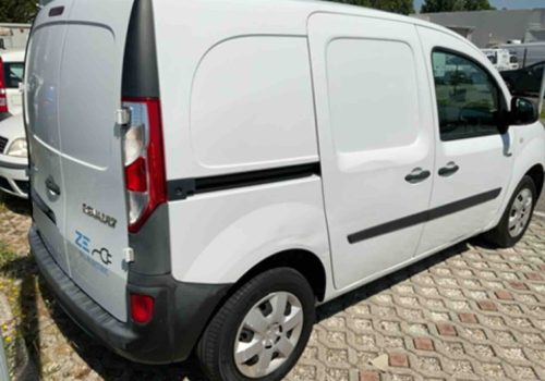 Renault_Kangoo_Van_Z-E-33_bola_zadek