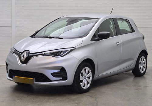 Renault_ZOE_seda_predek2