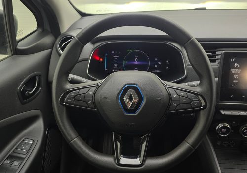 Renault_ZOE_seda_volant