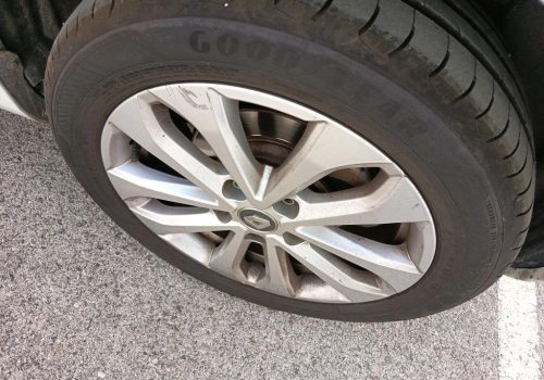 Renault_Zoe_Intens_bila_kola