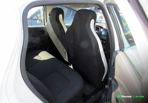 Renault_zoe_life_bila_interier