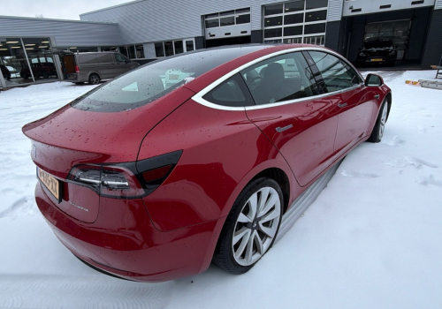 Tesla-Model-3-Long-Range-75-kWh-02
