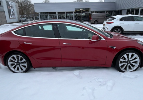 Tesla-Model-3-Long-Range-75-kWh-05