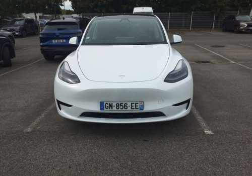 Tesla-Model-Y-SR-LFP-2023-AMD-Ryzen-49-tis.-km-Zaruka-3