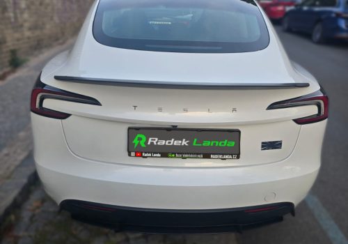Tesla_Model-3_Highland_Performance_Bila_zadek
