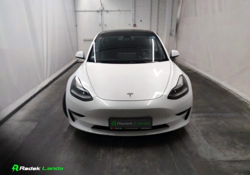 Tesla_Model-3_LR_DM_bila_predek
