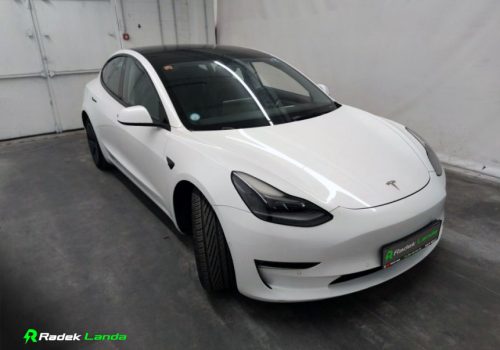 Tesla_Model-3_LR_DM_bila_predek3