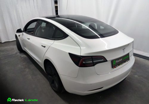 Tesla_Model-3_LR_DM_bila_zadek2