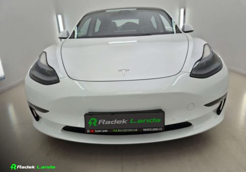 Tesla_Model-3_Performance_Dual-Motor_bila_predek2