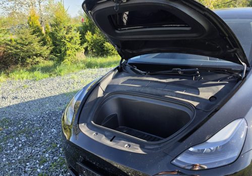 Tesla_Model-Y_LR_Dual_cerna_frunk