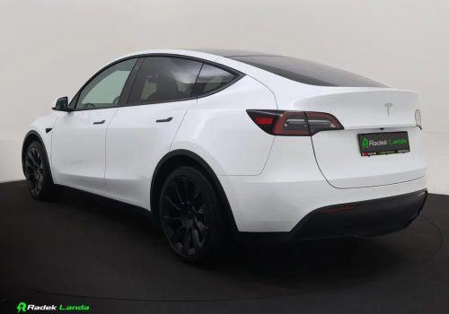 Tesla_Model-Y_RWD_LFP_bila_zadek2