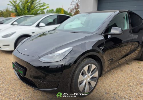 Tesla_Model-Y_SR_RWD_LFP_cerna_predek2
