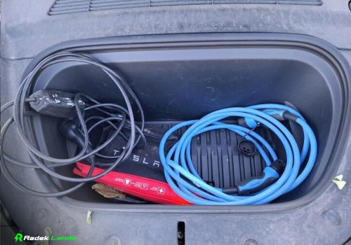 Tesla_Model-Y_performance_quicksilver_frunk