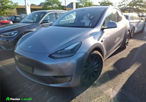 Tesla_Model-Y_performance_quicksilver_predek