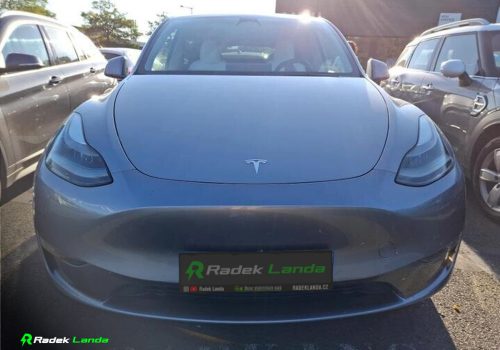 Tesla_Model-Y_performance_quicksilver_predek2