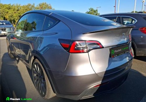 Tesla_Model-Y_performance_quicksilver_zadek