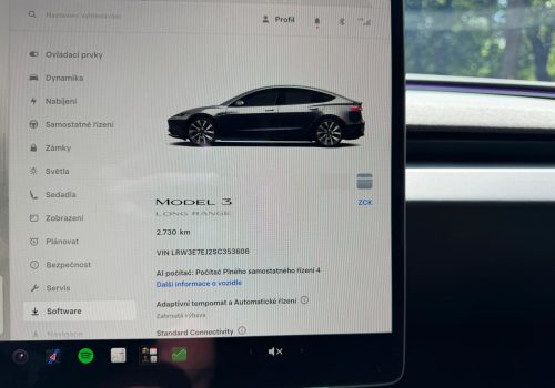 Tesla_Model_3-Long_Range_RWD_seda_najezd