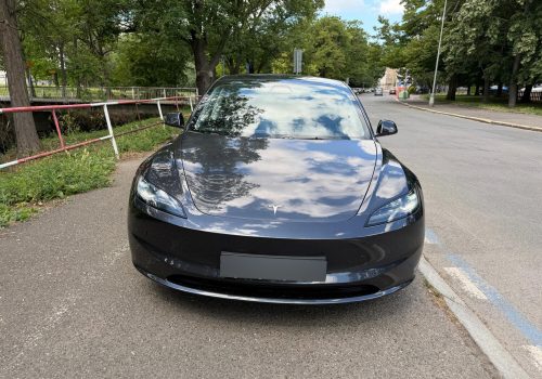 Tesla_Model_3-Long_Range_RWD_seda_predek3