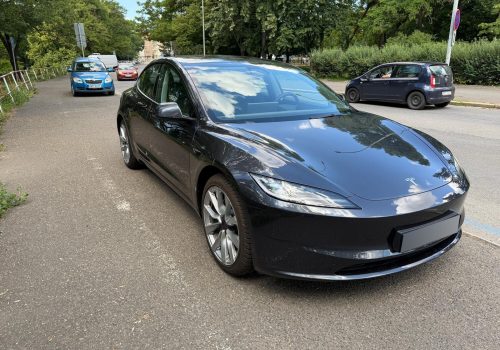 Tesla_Model_3-Long_Range_RWD_seda_predek4
