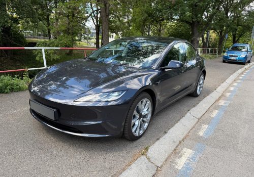 Tesla_Model_3-Long_Range_RWD_seda_predek5
