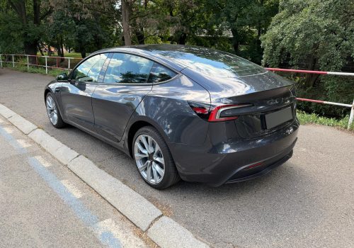 Tesla_Model_3-Long_Range_RWD_seda_zadek2