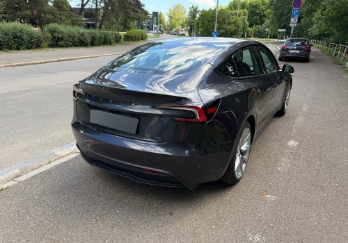 Tesla_Model_3-Long_Range_RWD_seda_zadek4