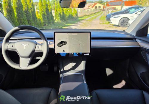 Tesla_Model_3_Long_Range_AWD_bila_interier2