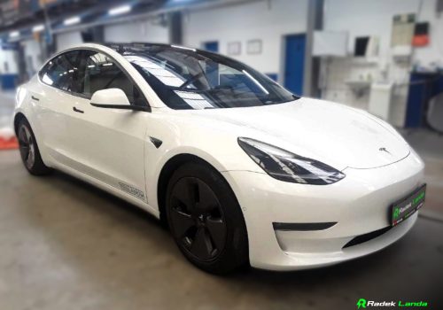 Tesla_Model_3_Long_Range_AWD_bila_predek