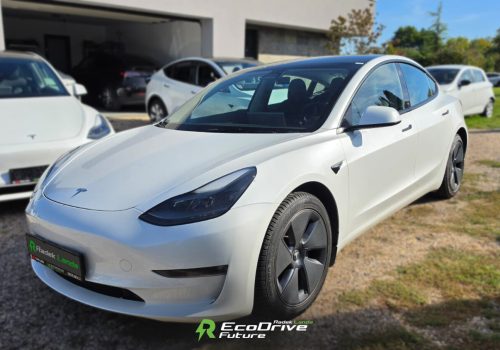 Tesla_Model_3_Long_Range_AWD_bila_predek2