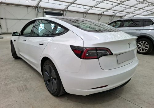 Tesla_Model_3_SR-plus_Refresh_LFP_bila_zadek2-1