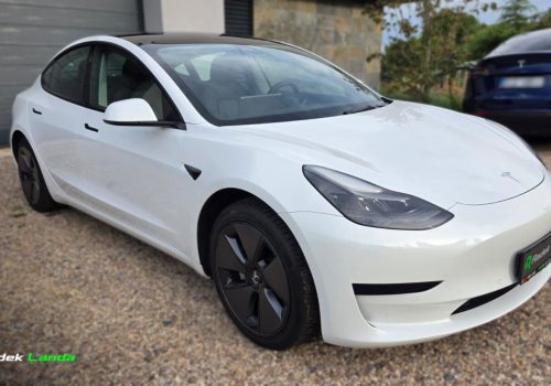 Tesla_Model_3_Standard_Range_Plus_bila_predek-1