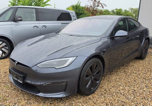 Tesla_Model_S_Long_Range_seda_predek