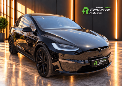 Tesla_Model_X_Plaid_cerna_hero_
