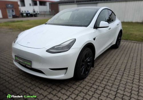 Tesla_Model_Y_Long_Range_AWD_bila_predek2