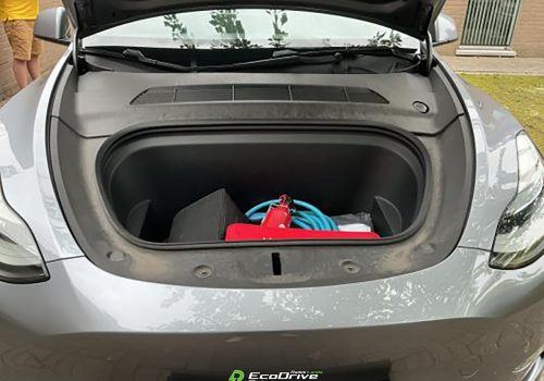 Tesla_Model_Y_Long_Range_AWD_stribrna_frunk