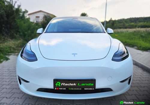 Tesla_Model_Y_Long_Range_bila_predek0