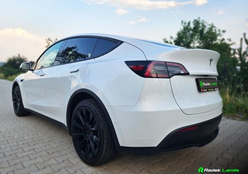 Tesla_Model_Y_Long_Range_bila_zadek3