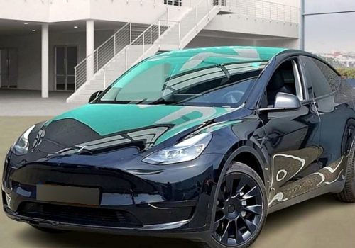 Tesla_Model_Y_RWD-_LFP_cerna_predek