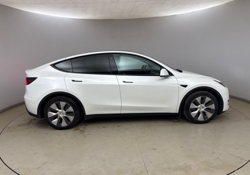 Tesla_Model_Y_RWD_LFP_bila_bok