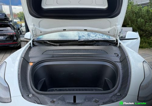 Tesla_Model_Y_RWD_bila_frunk