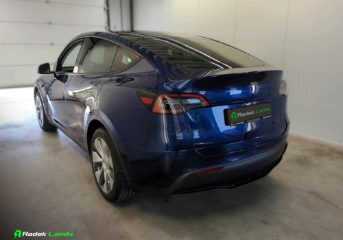 Tesla_Model_Y_SR_modra_zadek2