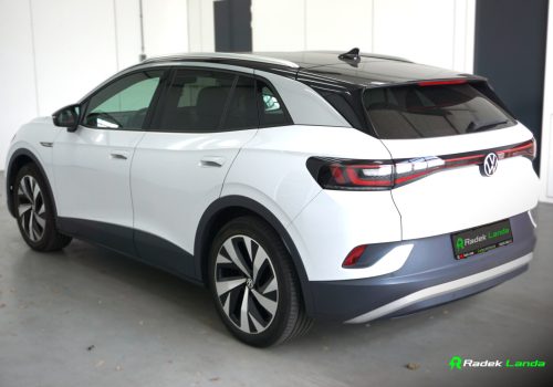 Volkswagen_ID-4_Pro_Performance_bila_zadek2